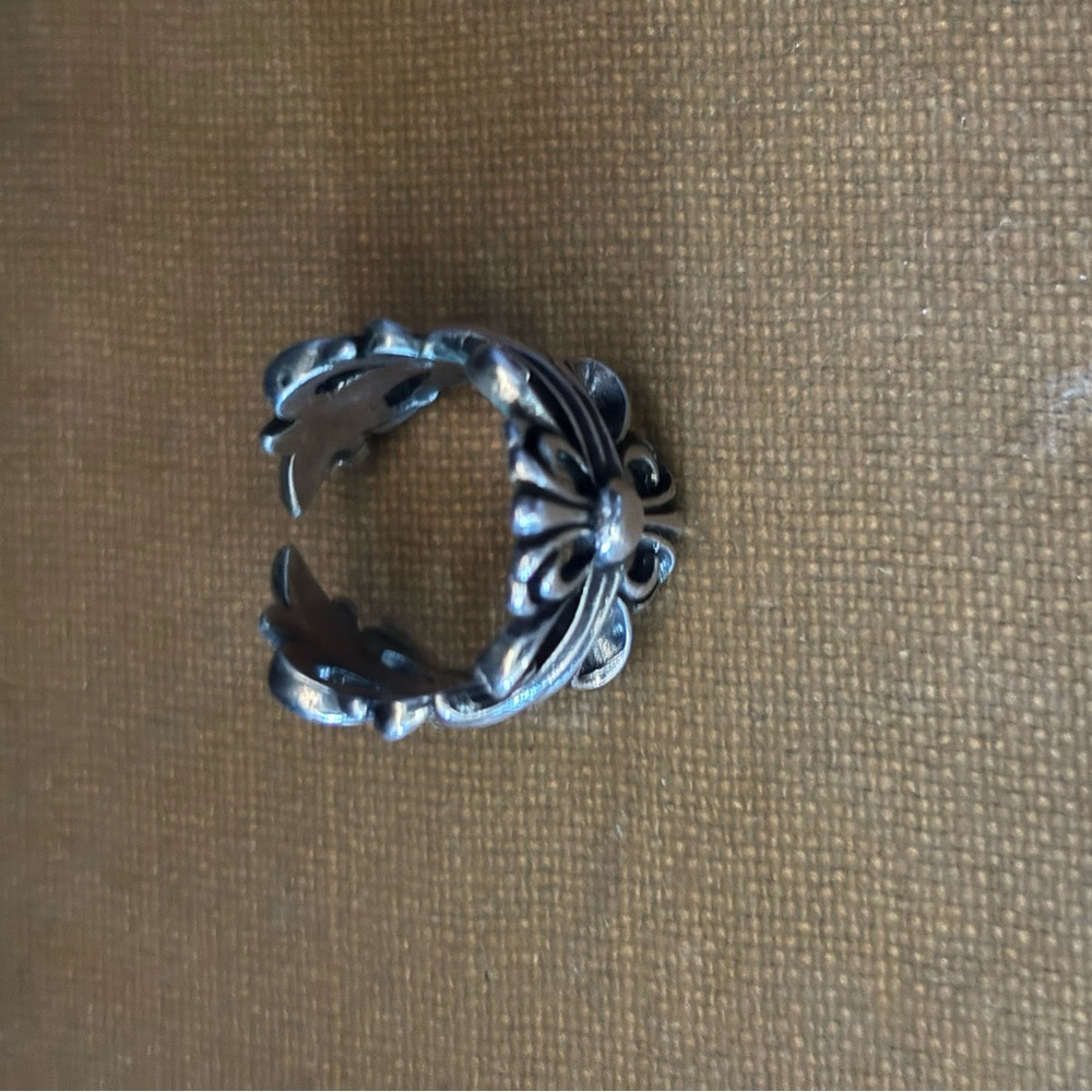 Ring - Picture 2 of 3